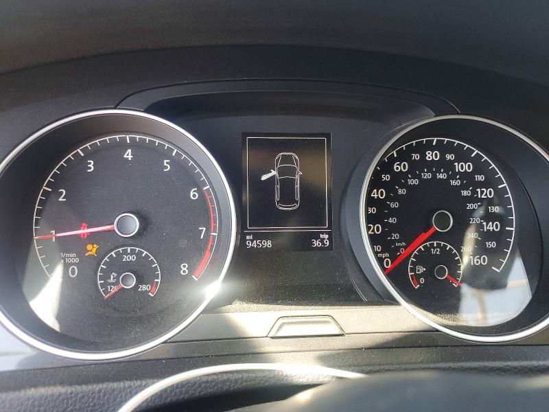 49023446 :رقم المزاد ، 3VWG17AU1JM253426 vin ، 2018 Volkswagen Golf مزاد بيع