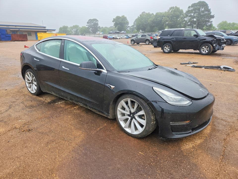 Продаж на аукціоні авто 2018 Tesla Model 3, vin: 5YJ3E1EB3JF135054, номер лоту: 51411356