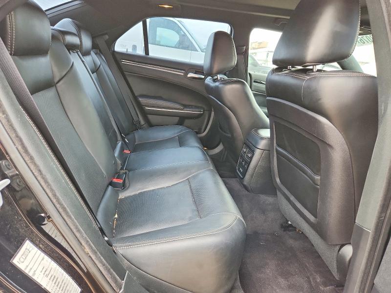 47383076 :رقم المزاد ، 2C3CCAGGXJH321204 vin ، 2018 Chrysler 300 مزاد بيع