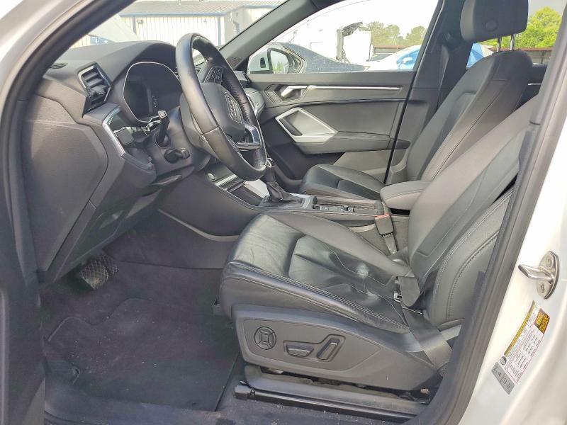 50260136 :رقم المزاد ، WA1DECF35L1102845 vin ، 2020 Audi Q3 مزاد بيع