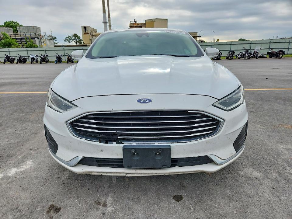 51587556 :رقم المزاد ، 3FA6P0CDXLR151328 vin ، 2020 Ford Fusion مزاد بيع