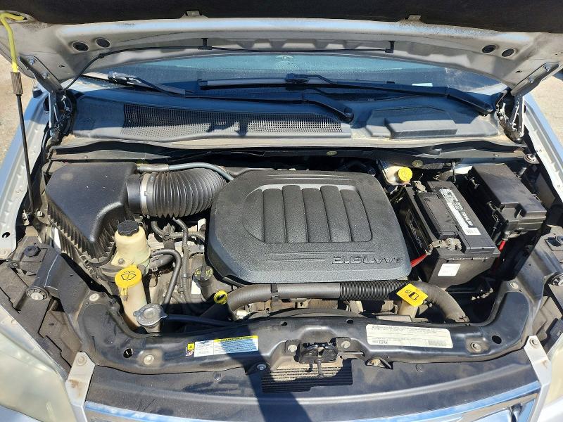 51036066 :رقم المزاد ، 2A4RR6DG1BR610838 vin ، 2011 Chrysler Town & Country مزاد بيع