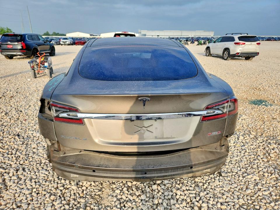 51354026 :رقم المزاد ، 5YJSA1E42FF115359 vin ، 2015 Tesla Mod مزاد بيع