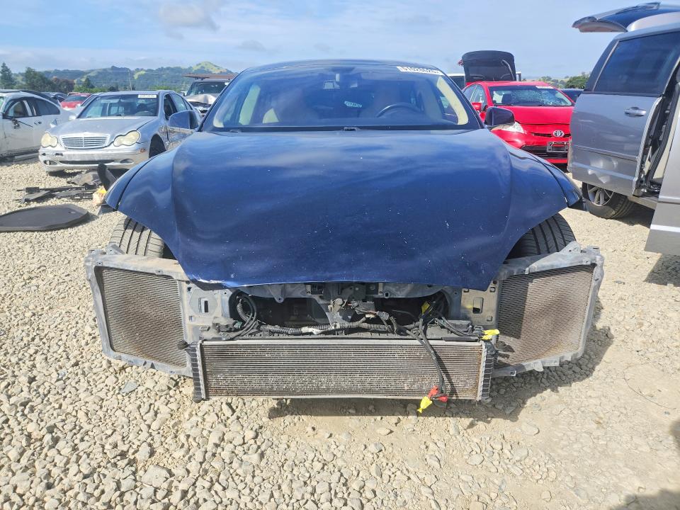 2013 Tesla Model S მანქანა იყიდება აუქციონზე, vin: 5YJSA1CN9DFP20021, აუქციონის ნომერი: 51028626