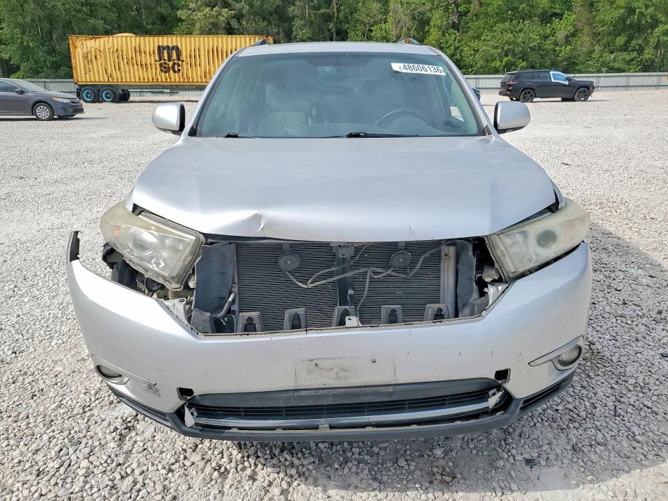 48606136 :رقم المزاد ، 5TDDK3EH2BS077447 vin ، 2011 Toyota Highlander مزاد بيع