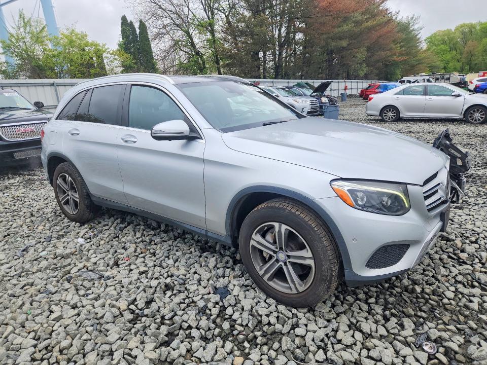 51864526 :رقم المزاد ، WDC0G4KB4HF199400 vin ، 2017 Mercedes-benz Glc مزاد بيع