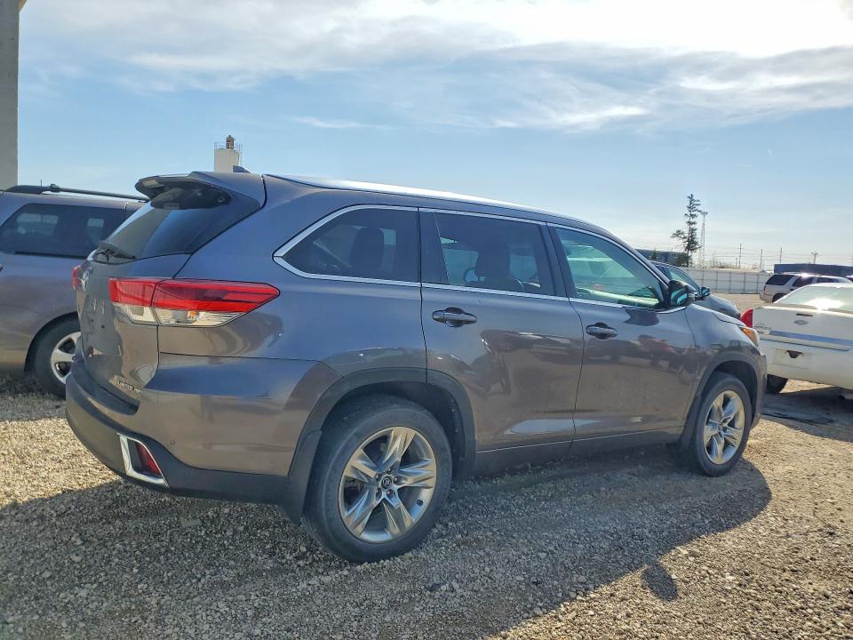 2017 Toyota Highlander მანქანა იყიდება აუქციონზე, vin: 5TDDZRFH0HS453469, აუქციონის ნომერი: 50048326