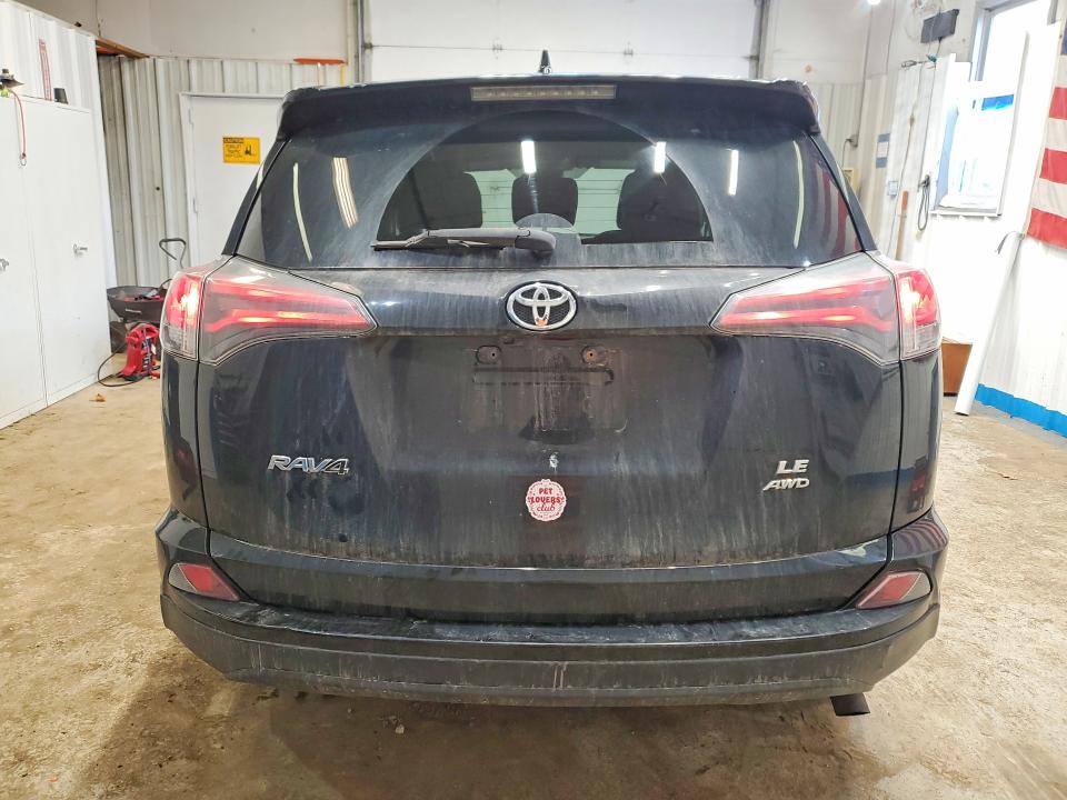 49002626 :رقم المزاد ، 2T3BFREV1JW723479 vin ، 2018 Toyota Rav4 مزاد بيع