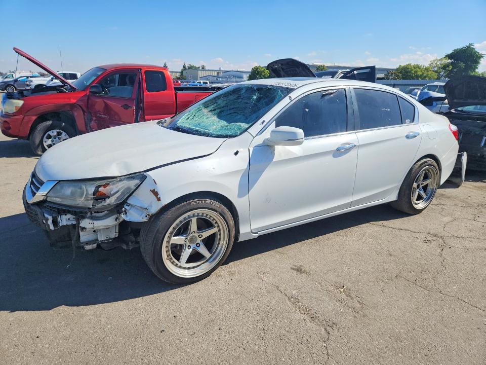 Продажа на аукционе авто 2015 Honda Accord, vin: 1HGCR2F73FA032772, номер лота: 50972826