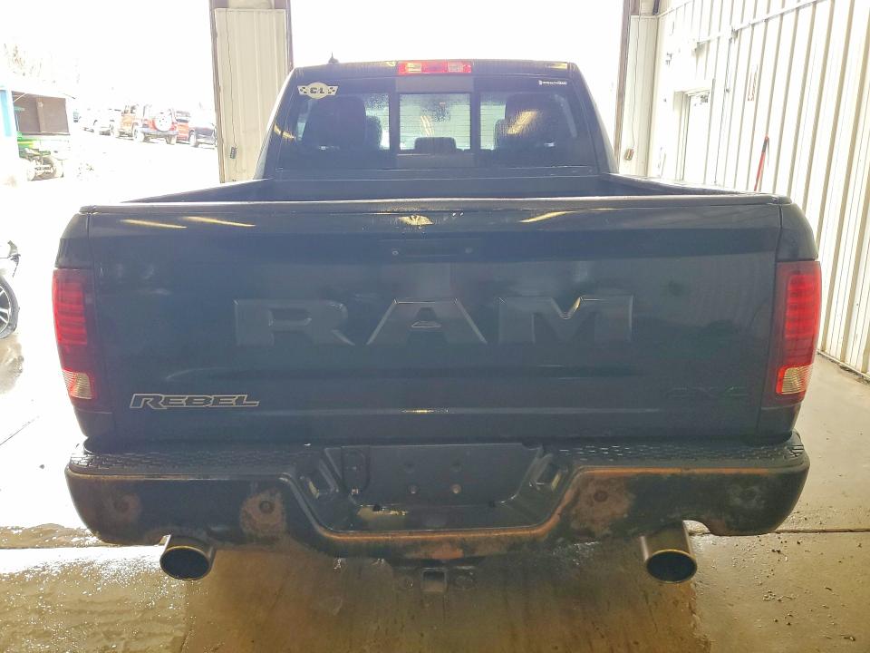 48341976 :رقم المزاد ، 1C6RR7YT7FS785397 vin ، 2015 Ram 1500 مزاد بيع
