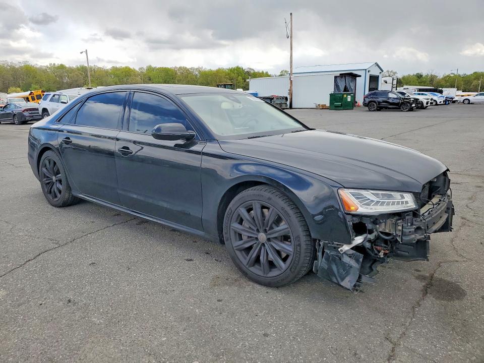 50639256 :رقم المزاد ، WAU44AFD1JN000421 vin ، 2018 Audi A8 مزاد بيع