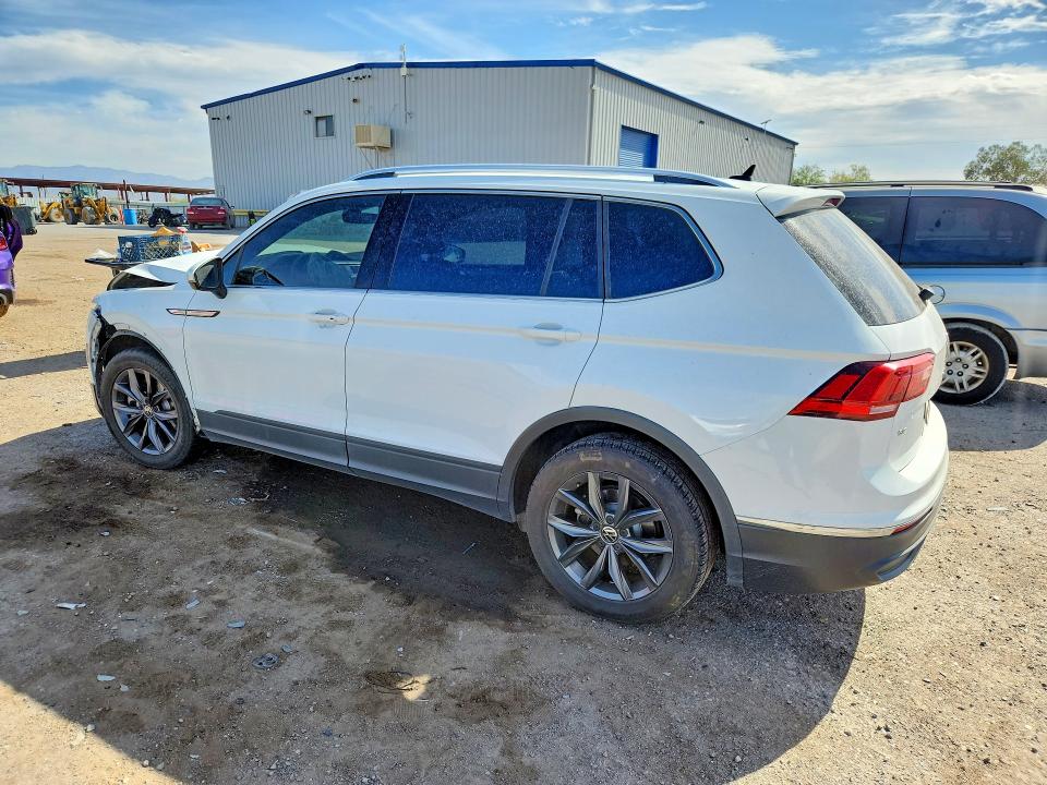 Продажа на аукционе авто 2022 Volkswagen Tiguan, vin: 3VV3B7AX1NM147011, номер лота: 49066366