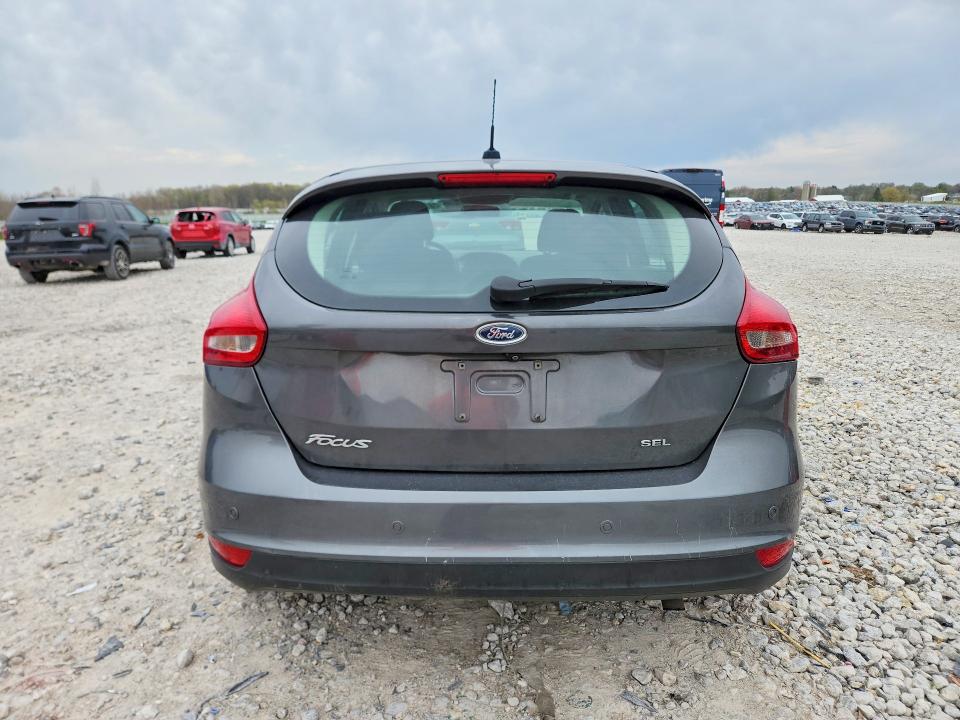 50648136 :رقم المزاد ، 1FADP3M29HL324008 vin ، 2017 Ford Focus مزاد بيع
