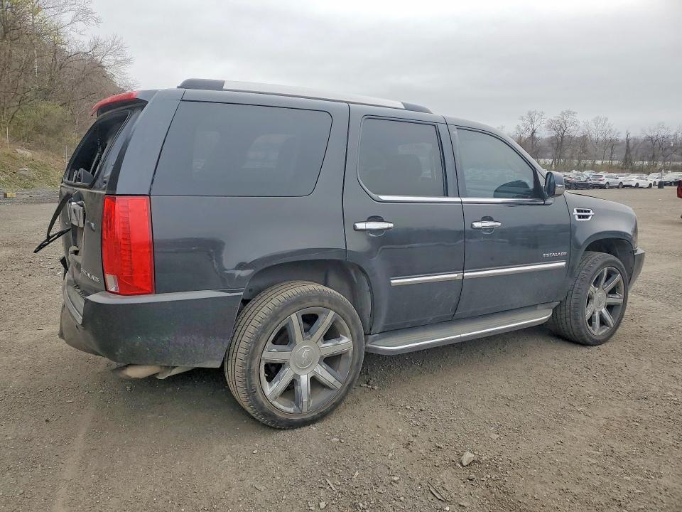 49610226 :رقم المزاد ، 1GYS4AEF6BR324031 vin ، 2011 Cadillac Escalade مزاد بيع