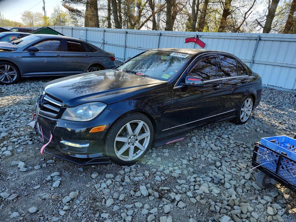 Продажа на аукционе авто 2013 Mercedes-benz C, vin: WDDGF8AB9DR297093, номер лота: 50557566