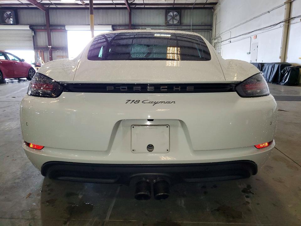 49218046 :رقم المزاد ، WP0AA2A83JK260173 vin ، 2018 Porsche Cayman مزاد بيع