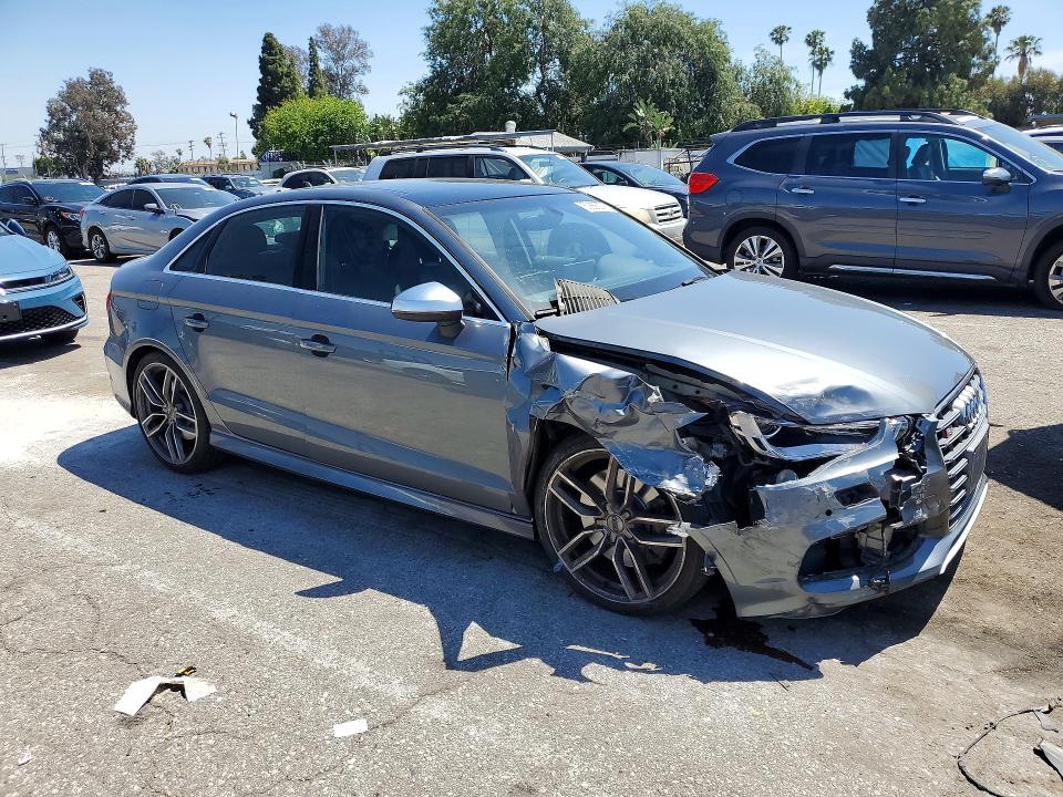 50656376 :رقم المزاد ، WAUBFGFF1F1073860 vin ، 2015 Audi S3 مزاد بيع