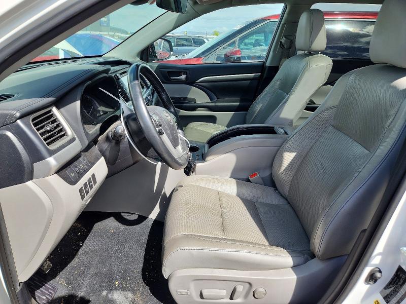 Продажа на аукционе авто 2019 Toyota Highlander, vin: 5TDDZRFH0KS743671, номер лота: 50553406