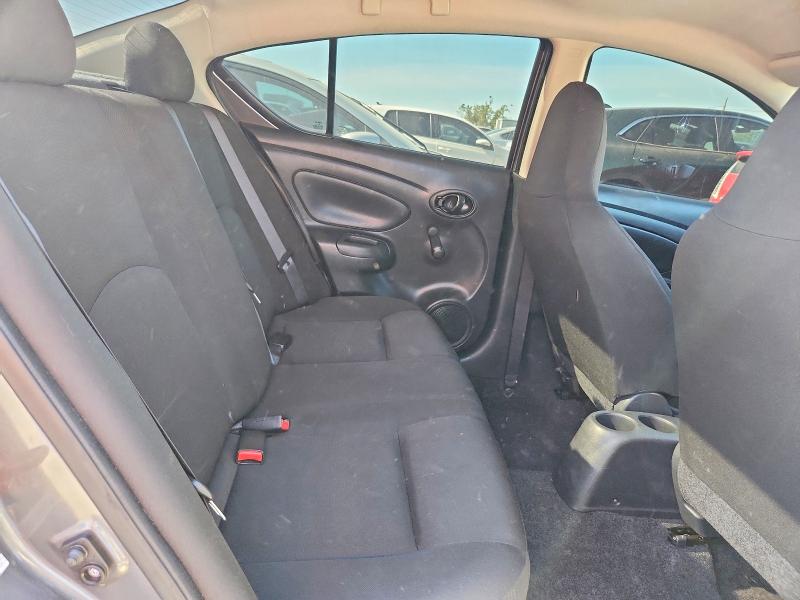 49187976 :رقم المزاد ، 3N1CN7AP4GL865959 vin ، 2016 Nissan Versa مزاد بيع