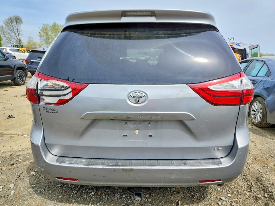 2015 Toyota Sienna მანქანა იყიდება აუქციონზე, vin: 5TDKK3DC2FS550976, აუქციონის ნომერი: 50293266