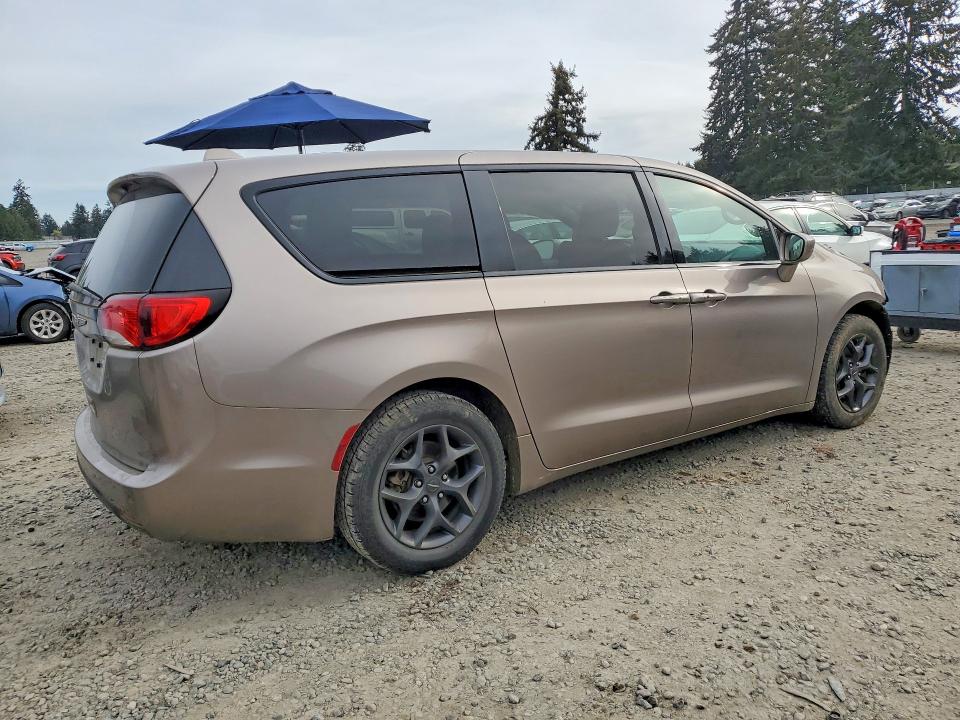 Aukcja sprzedaży 2018 Chrysler Pacifica, vin: 2C4RC1FGXJR305845, numer aukcji: 50054036