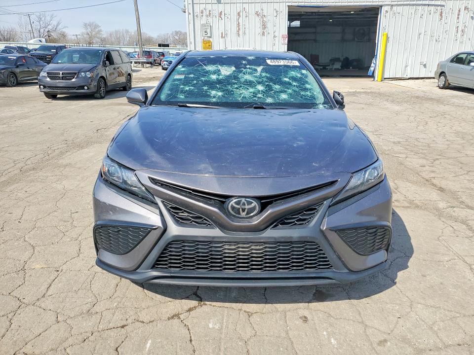 2021 Toyota Camry მანქანა იყიდება აუქციონზე, vin: 4T1G11AK1MU413895, აუქციონის ნომერი: 48923566