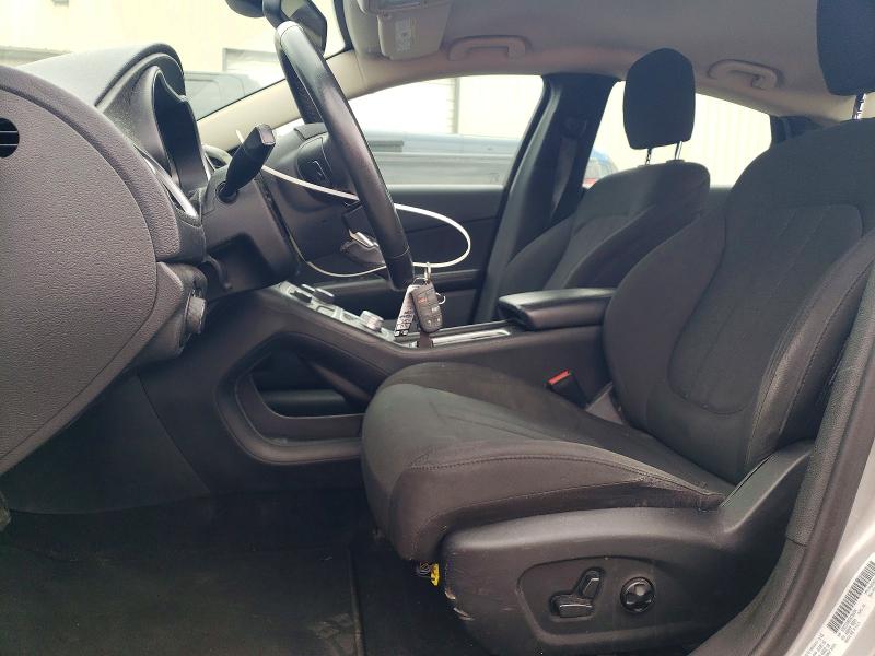 50676296 :رقم المزاد ، 1C3CCCAB0GN131694 vin ، 2016 Chrysler 200 مزاد بيع