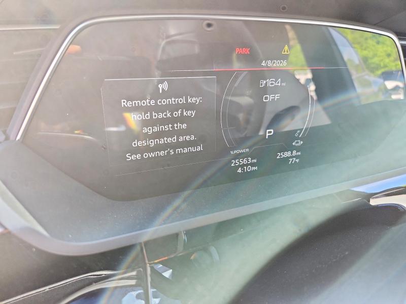 49144106 :رقم المزاد ، WA1DABGEXRB005407 vin ، 2024 Audi Q8 E-tron مزاد بيع