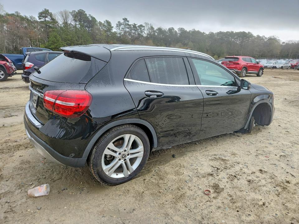 47447916 :رقم المزاد ، WDCTG4GB2LU021530 vin ، 2020 Mercedes-benz Gla مزاد بيع