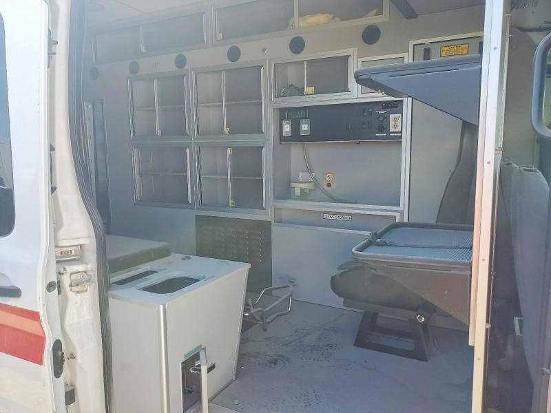 47815446 :رقم المزاد ، 1FDYR2XV5FKB29625 vin ، 2015 Ford Transit مزاد بيع