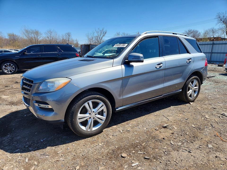 2015 Mercedes-benz Ml მანქანა იყიდება აუქციონზე, vin: 4JGDA5HBXFA611623, აუქციონის ნომერი: 49085106