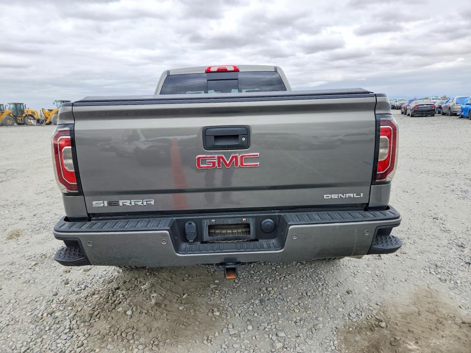 50333846 :رقم المزاد ، 3GTU2PEJ5JG305514 vin ، 2018 Gmc Sierra مزاد بيع