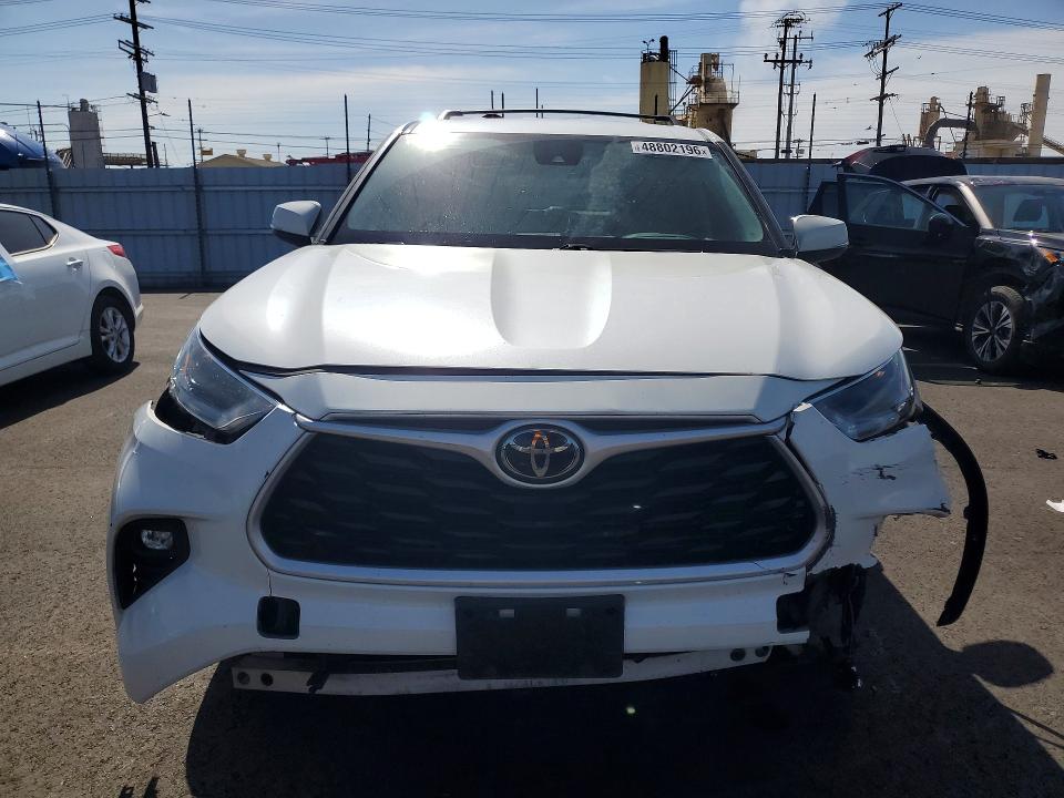 48802196 :رقم المزاد ، 5TDZZRAHXMS057492 vin ، 2021 Toyota Highlander مزاد بيع