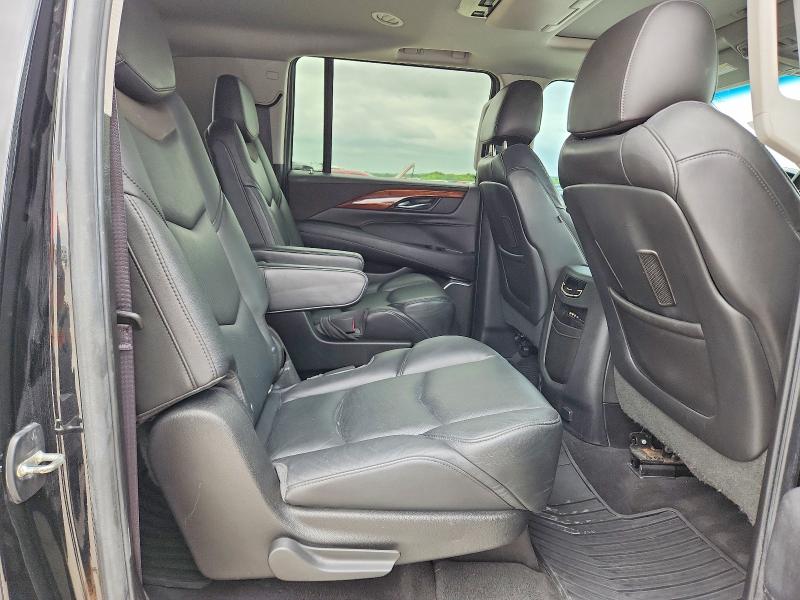50593176 :رقم المزاد ، 1GYS4HKJ2GR106743 vin ، 2016 Cadillac Escalade مزاد بيع