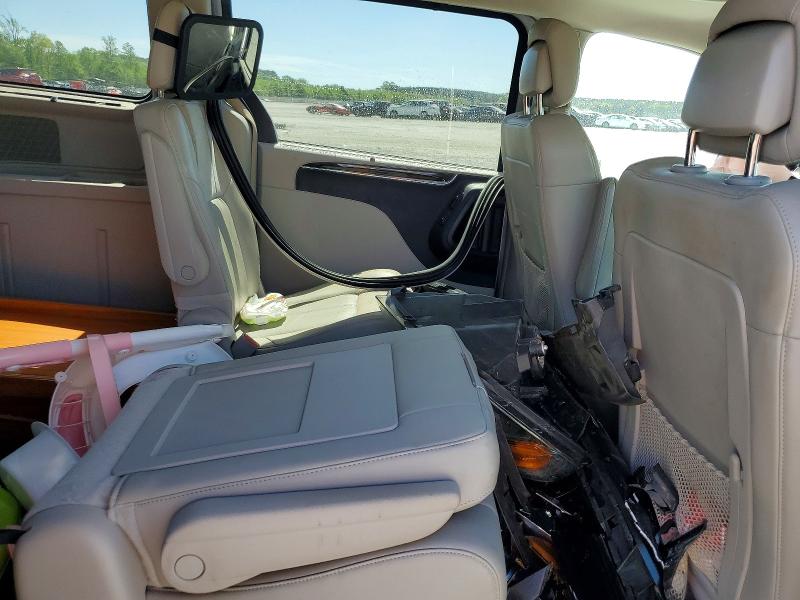 49999576 :رقم المزاد ، 2C4RC1GGXFR708861 vin ، 2015 Chrysler Town & Country مزاد بيع