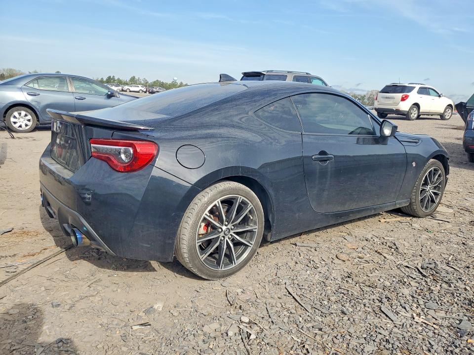 48321666 :رقم المزاد ، JF1ZNAA16H8703787 vin ، 2017 Toyota 86 مزاد بيع