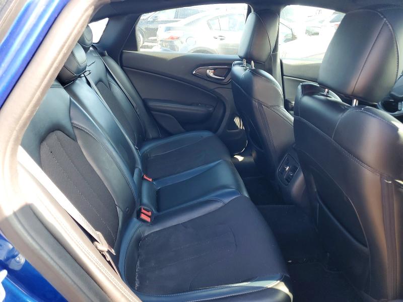 48361686 :رقم المزاد ، 1C3CCCDG8FN523263 vin ، 2015 Chrysler 200 مزاد بيع