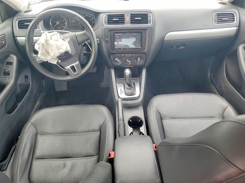47857576 :رقم المزاد ، 3VWDX7AJ4DM306325 vin ، 2013 Volkswagen Jetta مزاد بيع