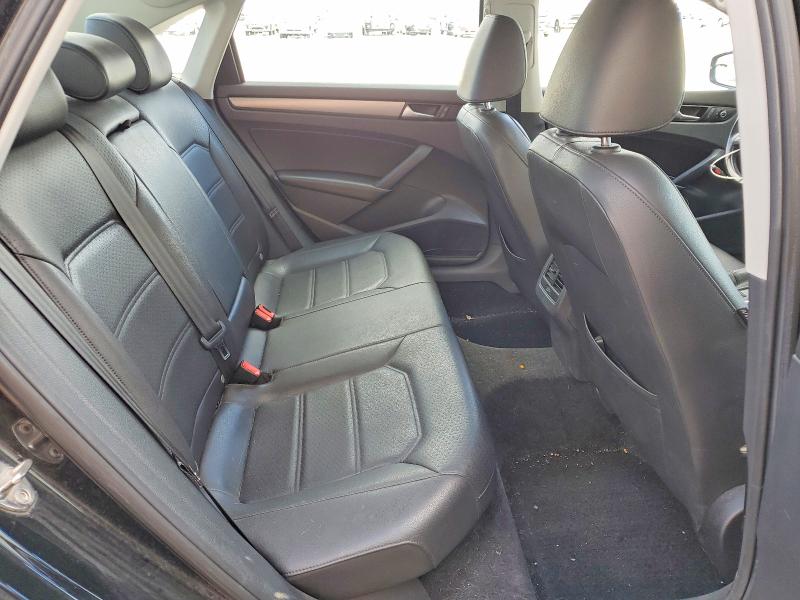 50820756 :رقم المزاد ، 1VWBV7A32FC065481 vin ، 2015 Volkswagen Passat مزاد بيع