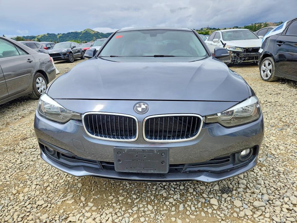 50767176 :رقم المزاد ، WBA8E1G54HNU12848 vin ، 2017 Bmw 320 مزاد بيع