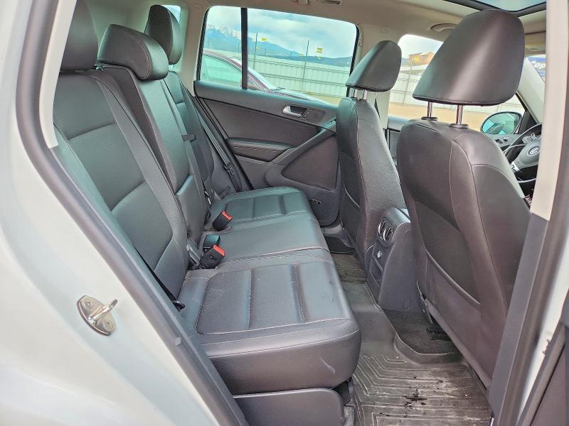 2015 Volkswagen Tiguan მანქანა იყიდება აუქციონზე, vin: WVGAV7AX7FW505092, აუქციონის ნომერი: 49601786