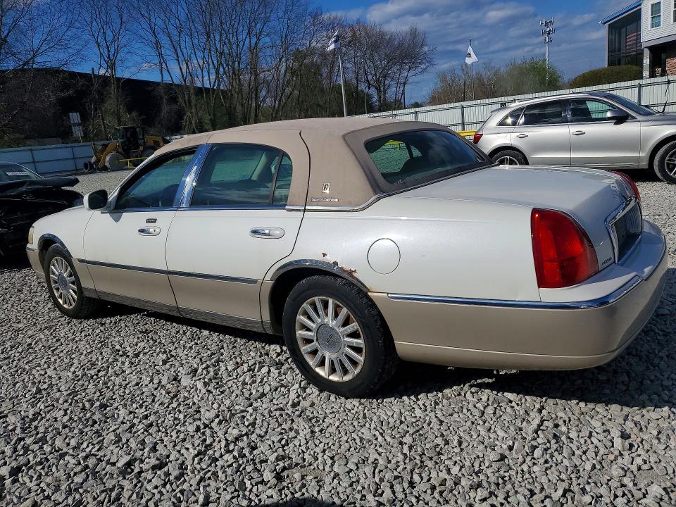 2006 Lincoln Town Car მანქანა იყიდება აუქციონზე, vin: 1LNHM83W56Y635906, აუქციონის ნომერი: 50696296