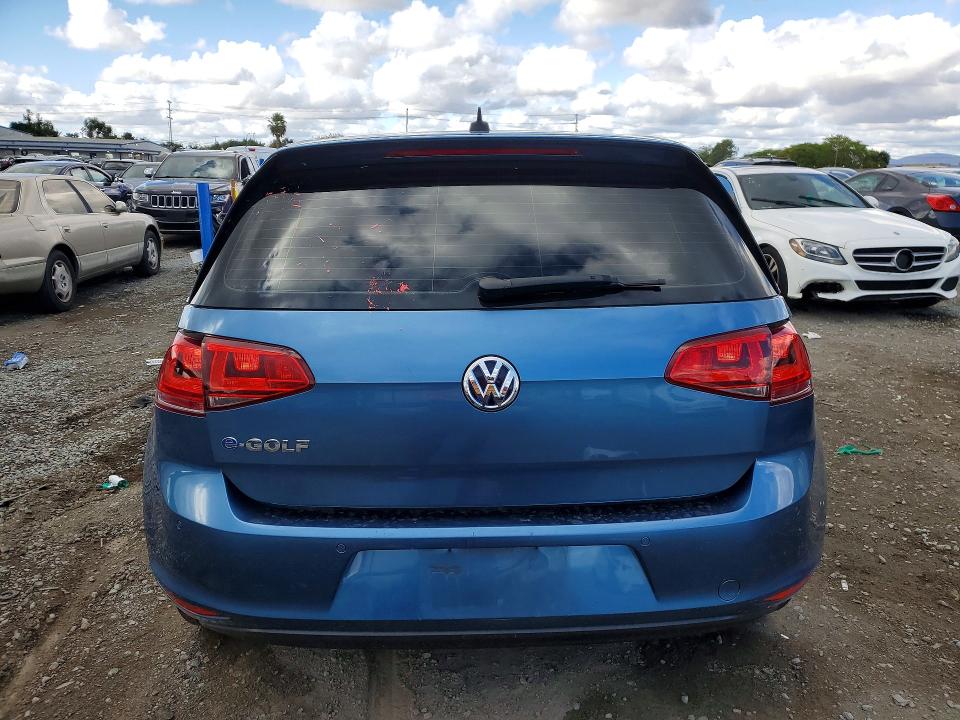 50001306 :رقم المزاد ، WVWPP7AUXFW911088 vin ، 2015 Volkswagen E-golf مزاد بيع