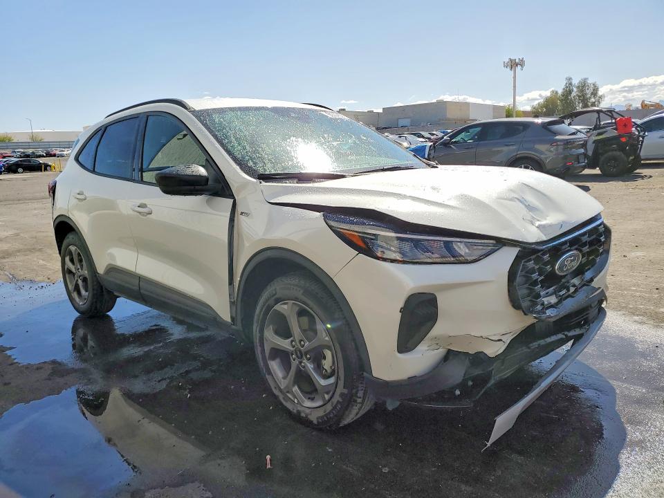 51479376 :رقم المزاد ، 1FMCU9MN0TUA32225 vin ، 2026 Ford Escape مزاد بيع