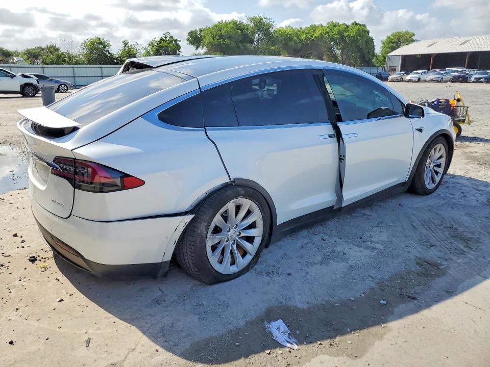 Продажа на аукционе авто 2020 Tesla Model X, vin: 5YJXCBE22LF237588, номер лота: 49715026