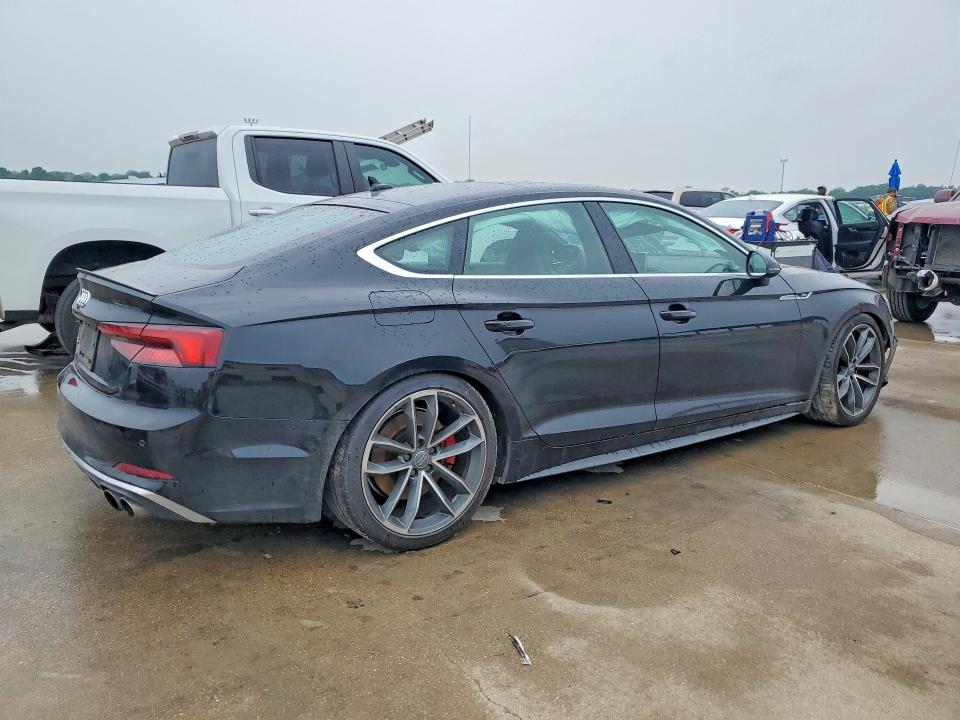 51284516 :رقم المزاد ، WAUB4CF53KA098159 vin ، 2019 Audi S5 مزاد بيع