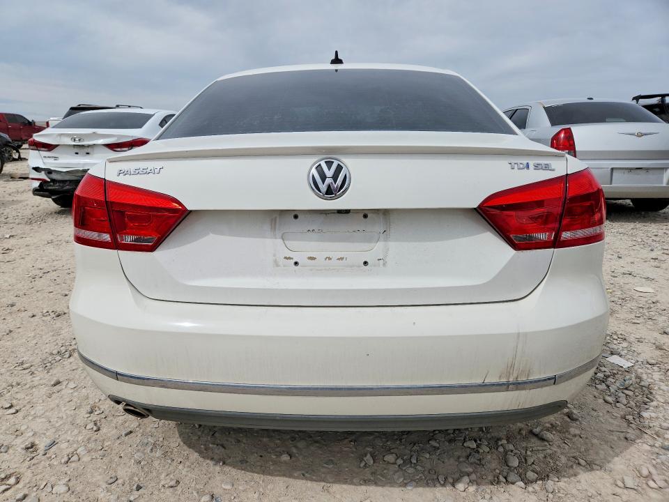 50517056 :رقم المزاد ، 1VWCN7A30DC101346 vin ، 2013 Volkswagen Passat مزاد بيع