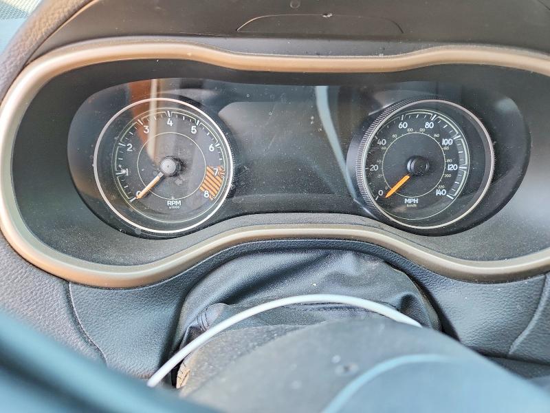 50939256 :رقم المزاد ، 1C4PJMDS9FW752235 vin ، 2015 Jeep Cherokee مزاد بيع