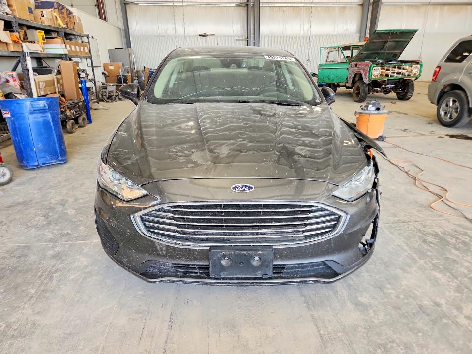 49379146 :رقم المزاد ، 3FA6P0HD5LR255167 vin ، 2020 Ford Fusion مزاد بيع