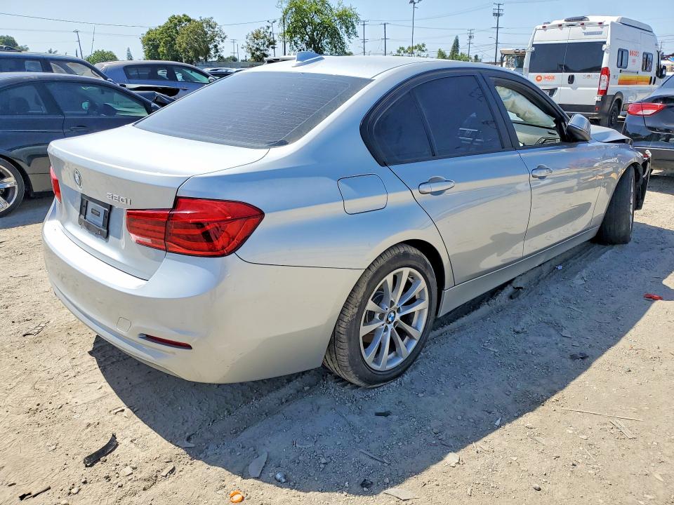 Продаж на аукціоні авто 2016 Bmw 320, vin: WBA8A9C56GK617135, номер лоту: 51672276